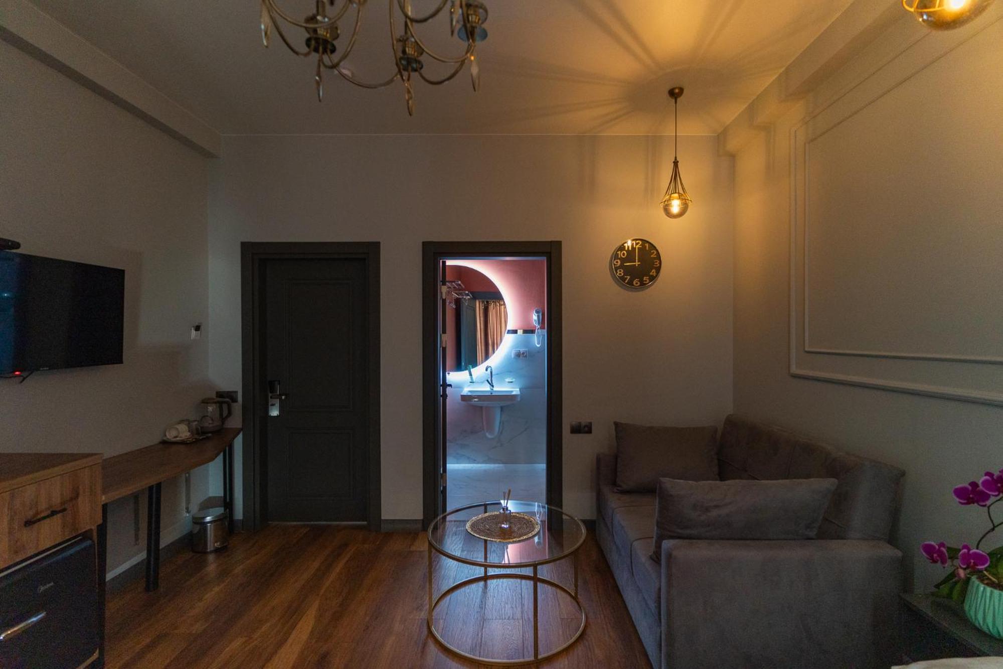 Trinity Hotel Tbilisi Bagian luar foto