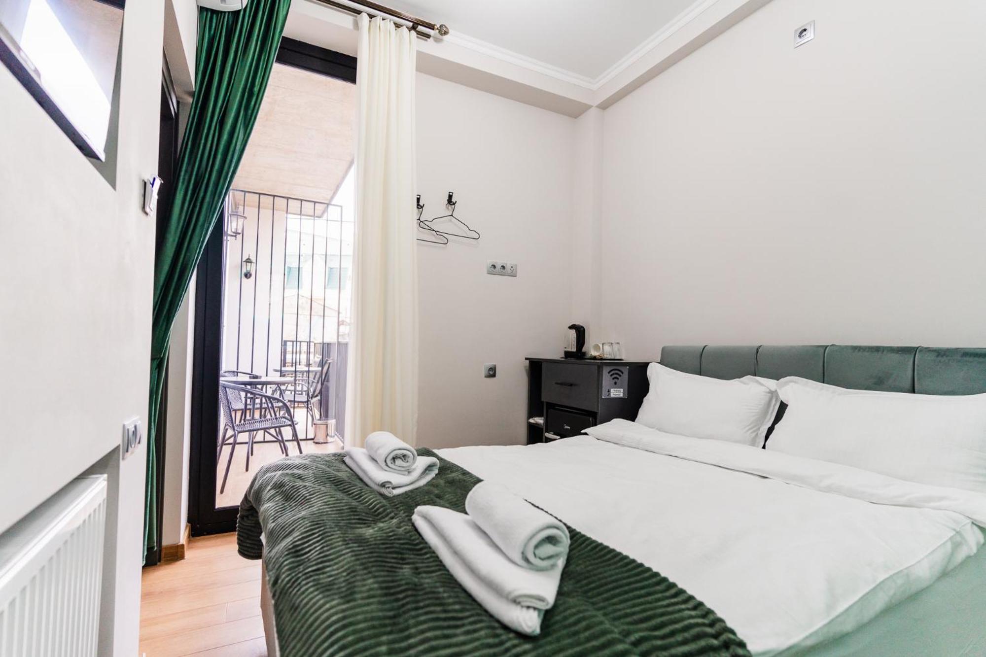 Trinity Hotel Tbilisi Bagian luar foto